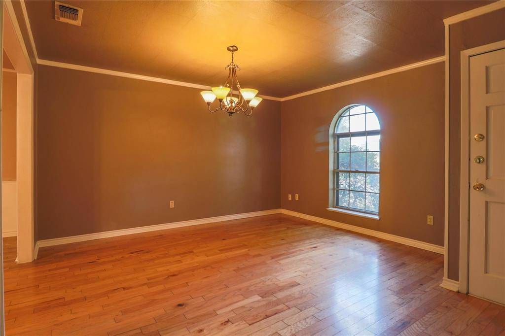 5304 Westhaven Drive, Fort Worth, TX 76132
