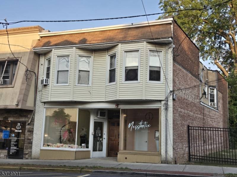 232 Stuyvesant Ave, Lyndhurst Twp., NJ 07071