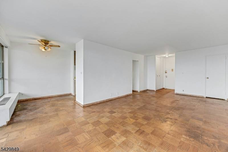 2077 Center Ave #20C, Fort Lee Boro, NJ 07024