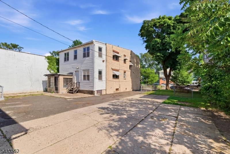 1231 Union St, Linden City, NJ 07036