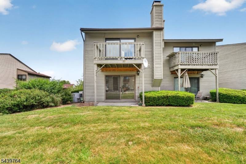 1215 Spruce Hills Dr, Glen Gardner Boro, NJ 08826