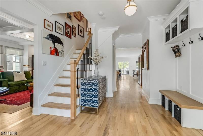 27 Montclair Ave, Montclair Twp., NJ 07042
