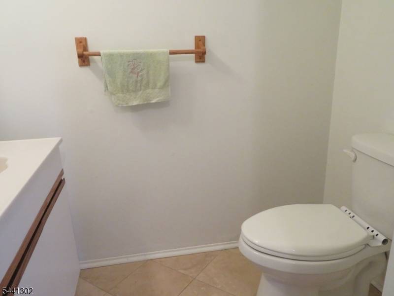 30 Deer Path Dr, Mount Olive Twp., NJ 07836