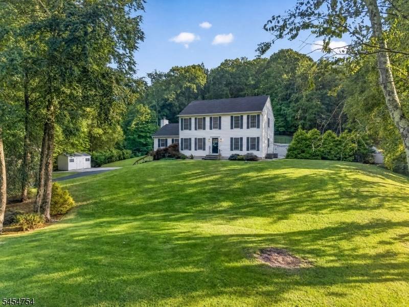7 Ike Williams Rd, Hampton Twp., NJ 07860