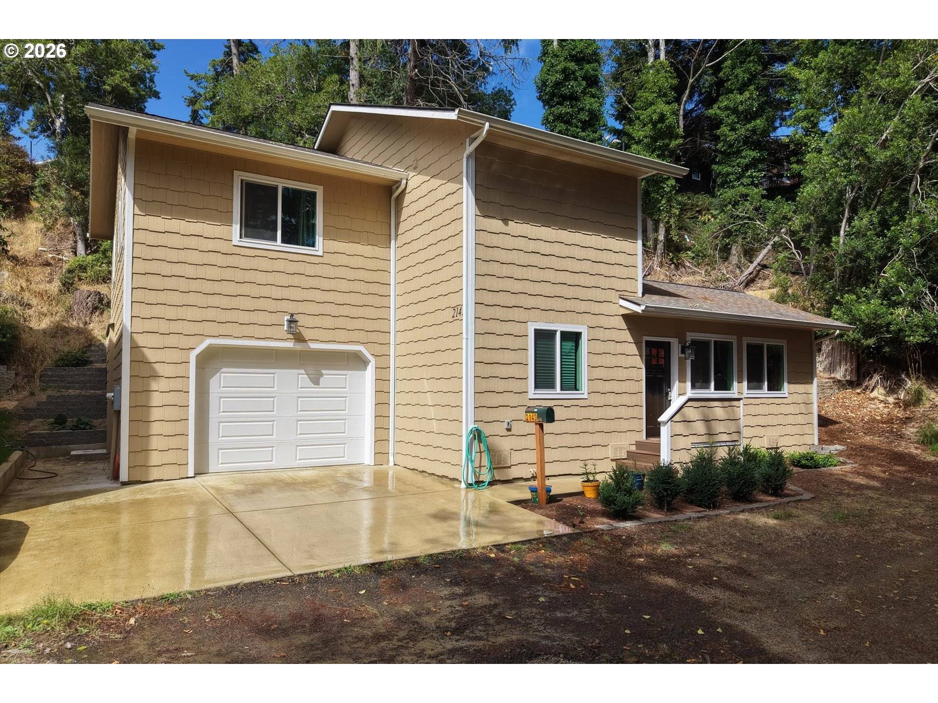 2143 Ash ST, North Bend, OR 97459