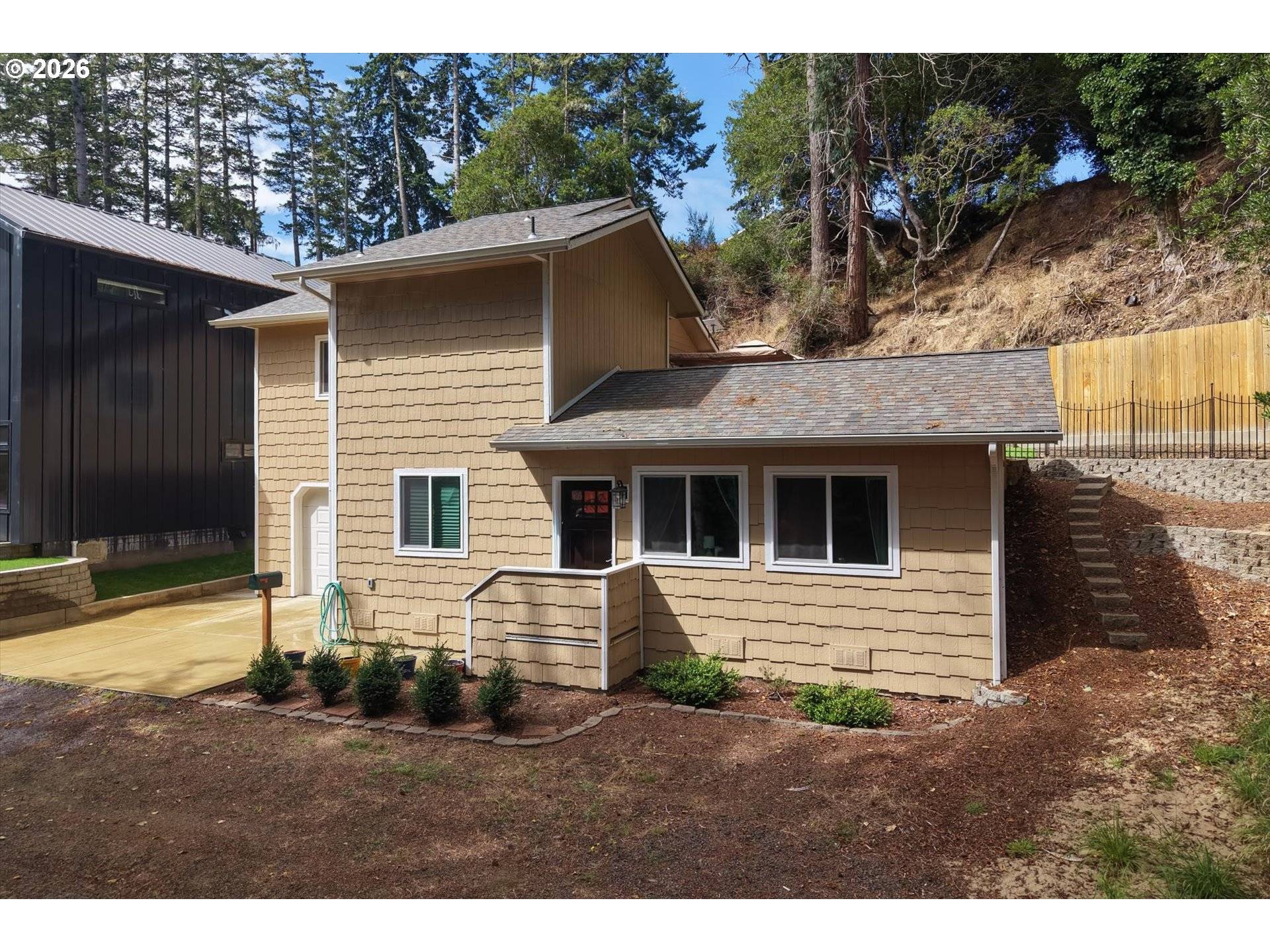 2143 Ash ST, North Bend, OR 97459