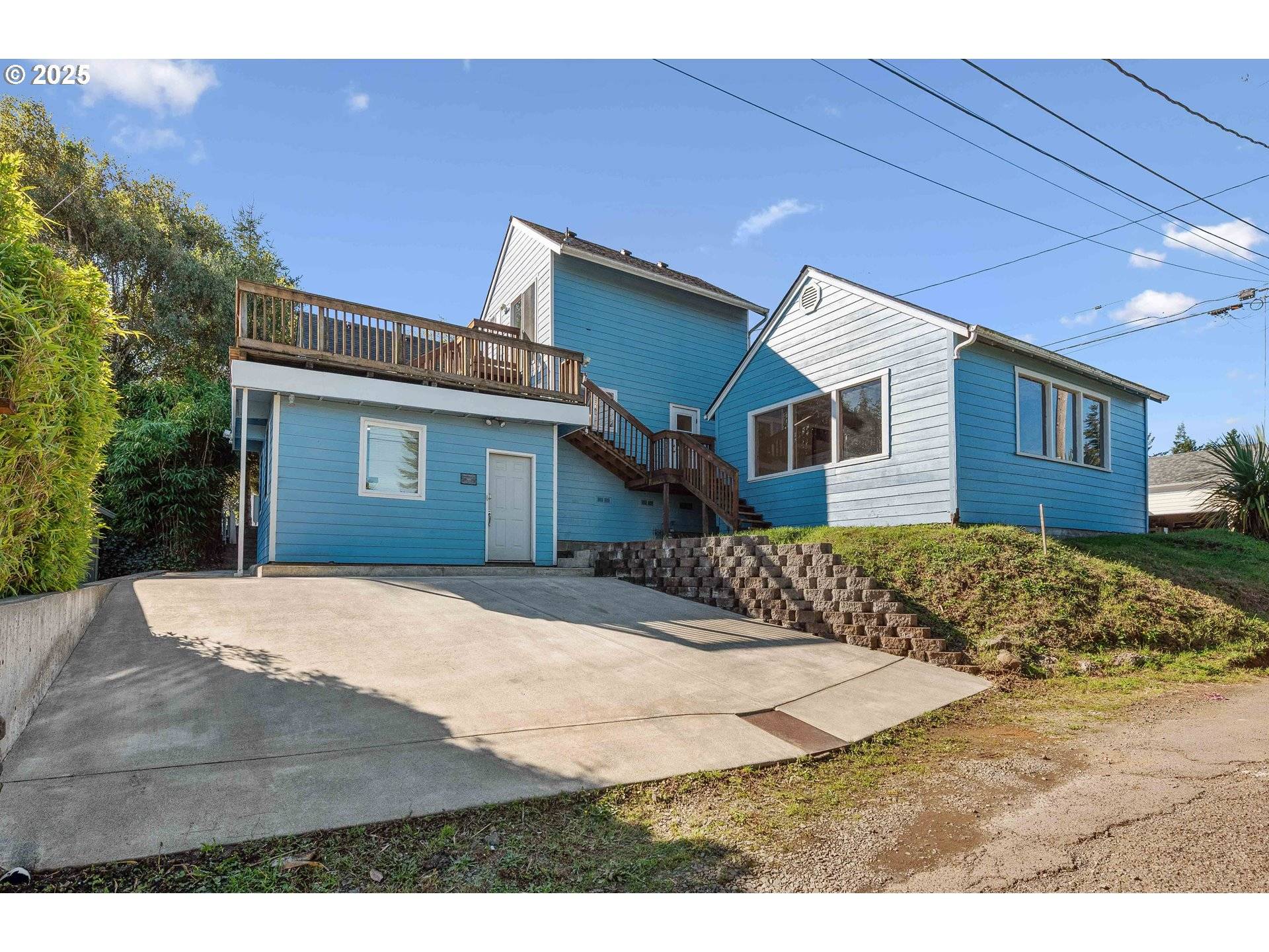 584 EXCHANGE ST, North Bend, OR 97459