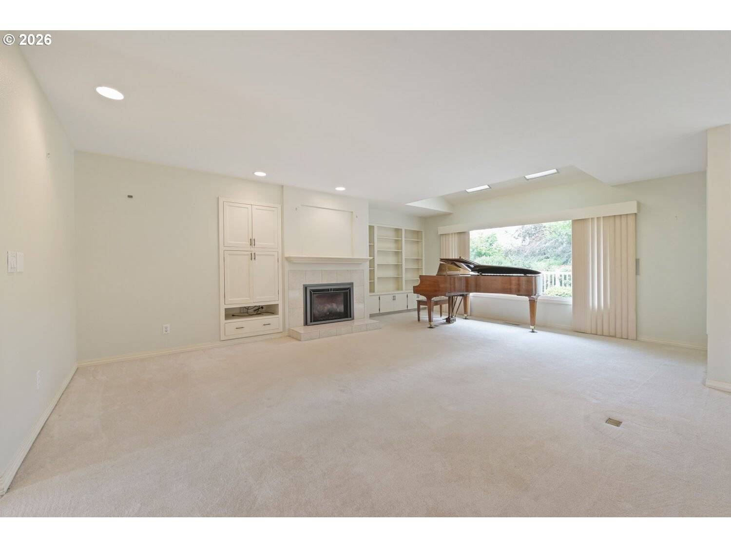 8220 SW FAIRWAY DR, Wilsonville, OR 97070