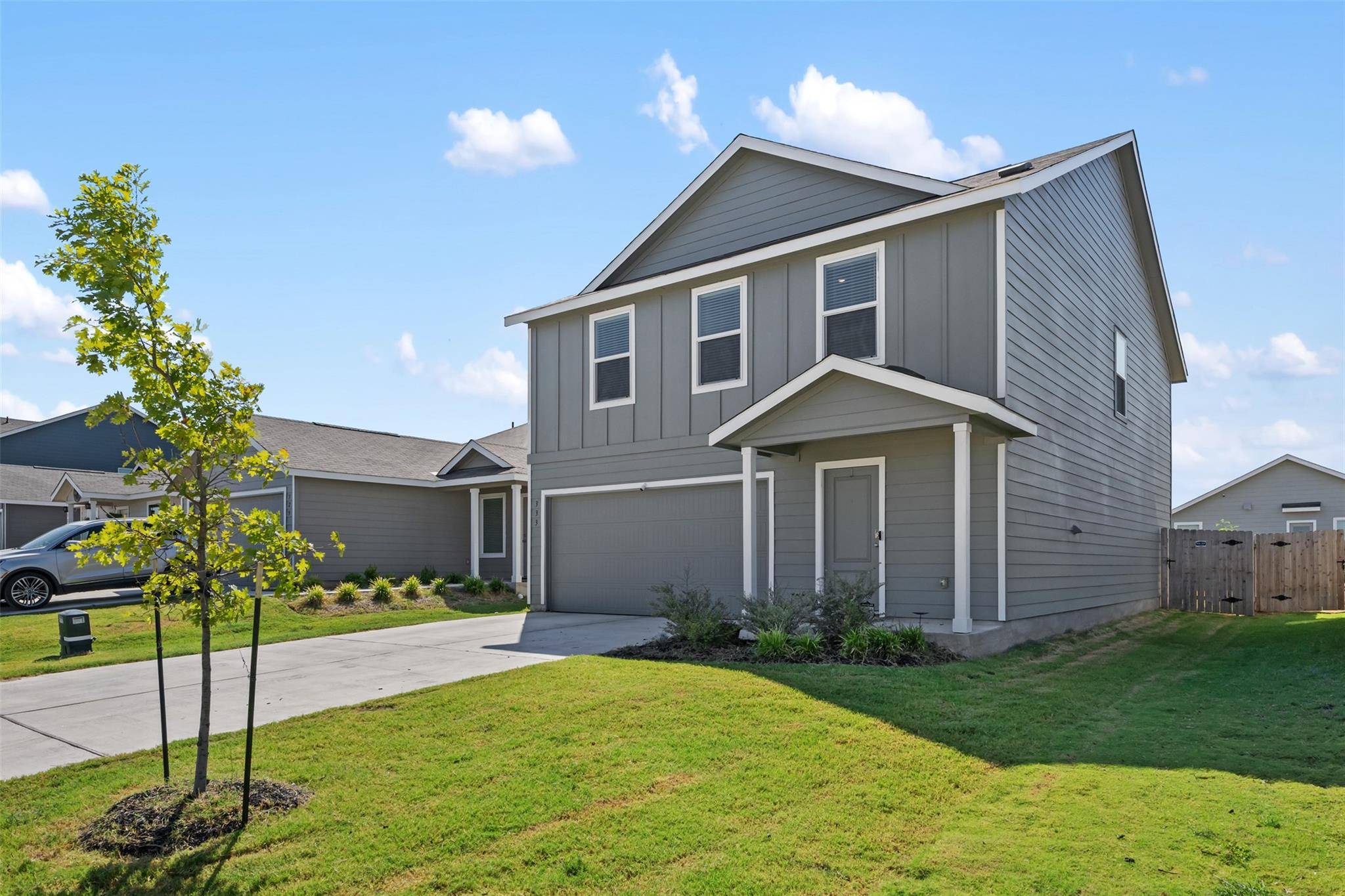 333 Cowpoke DR, Jarrell, TX 76537
