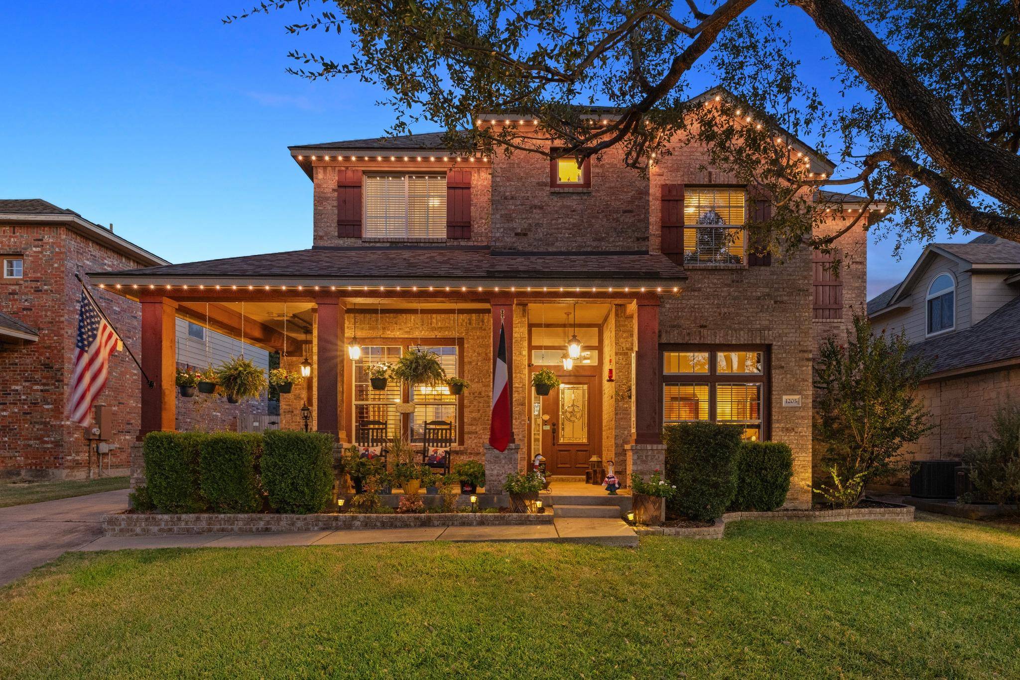 1205 Augusta Bend DR, Hutto, TX 78634