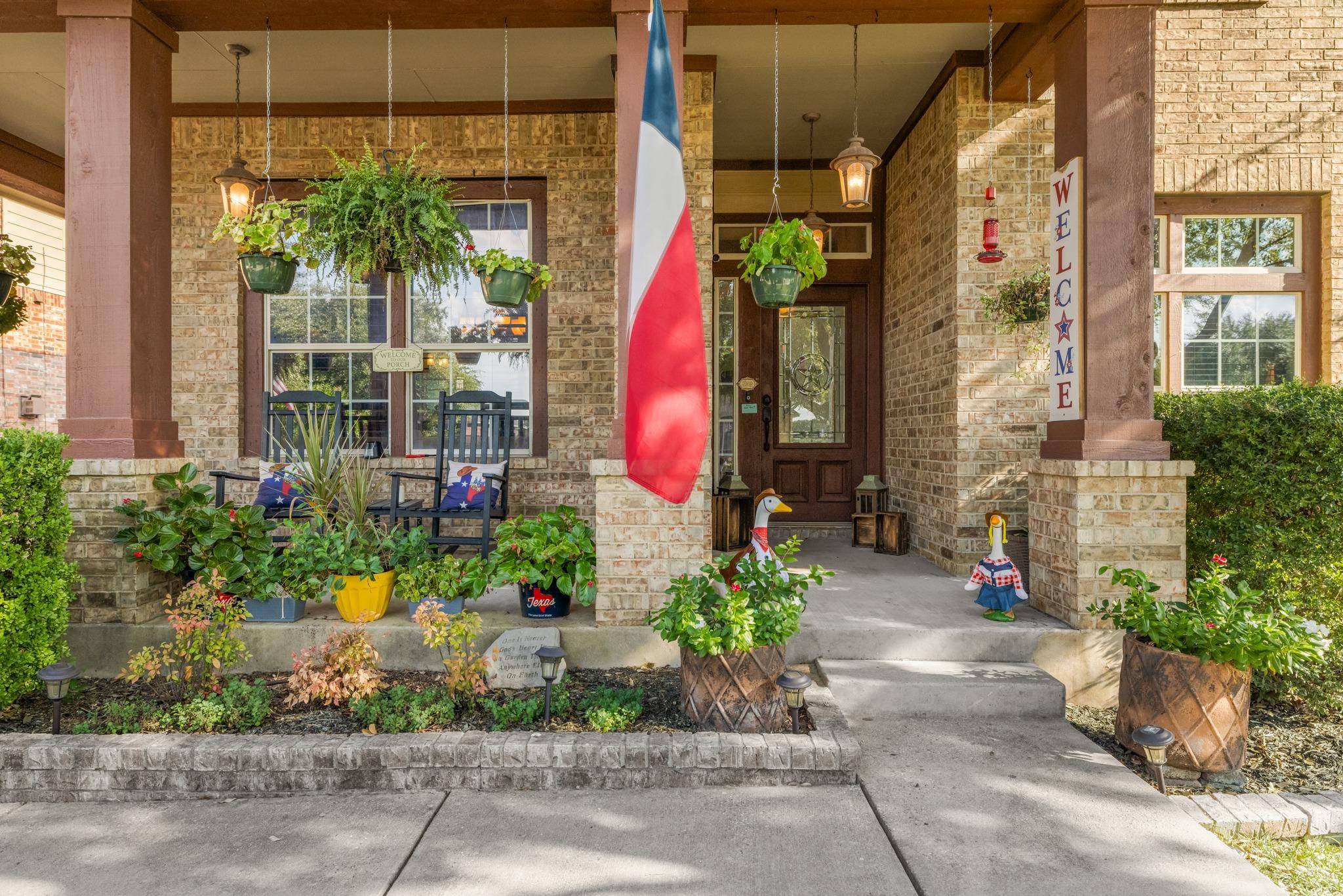 1205 Augusta Bend DR, Hutto, TX 78634