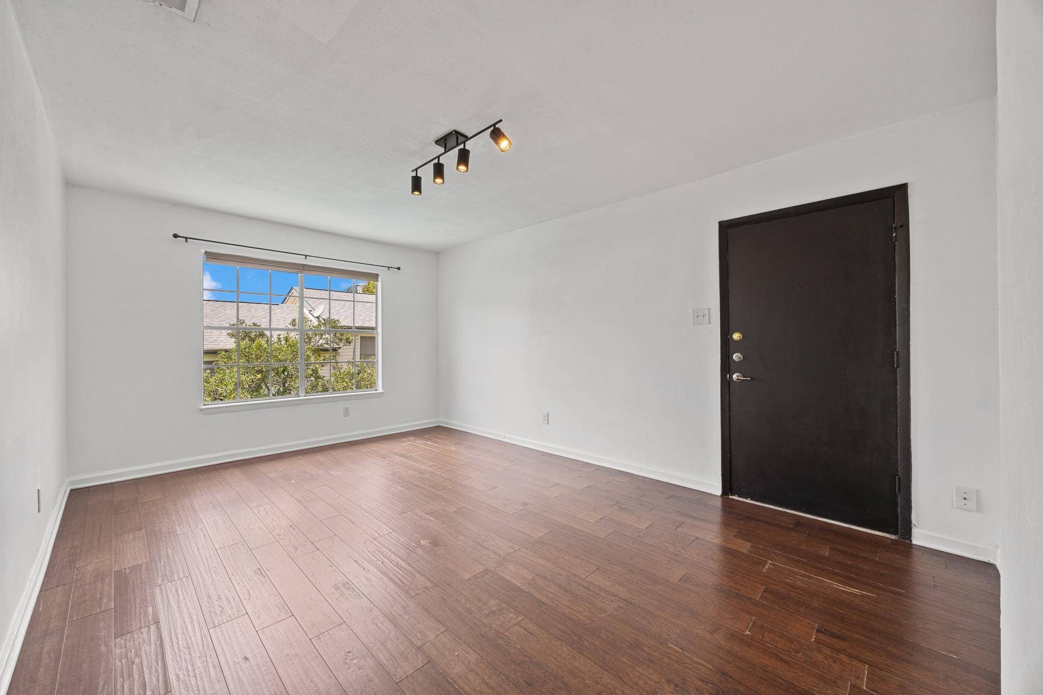 3902 Peterson Ave #203, Austin, TX 78756