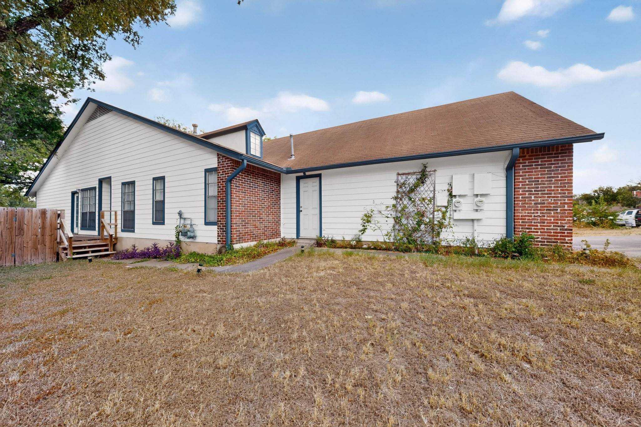 1602 Waterloo TRL #B, Austin, TX 78704