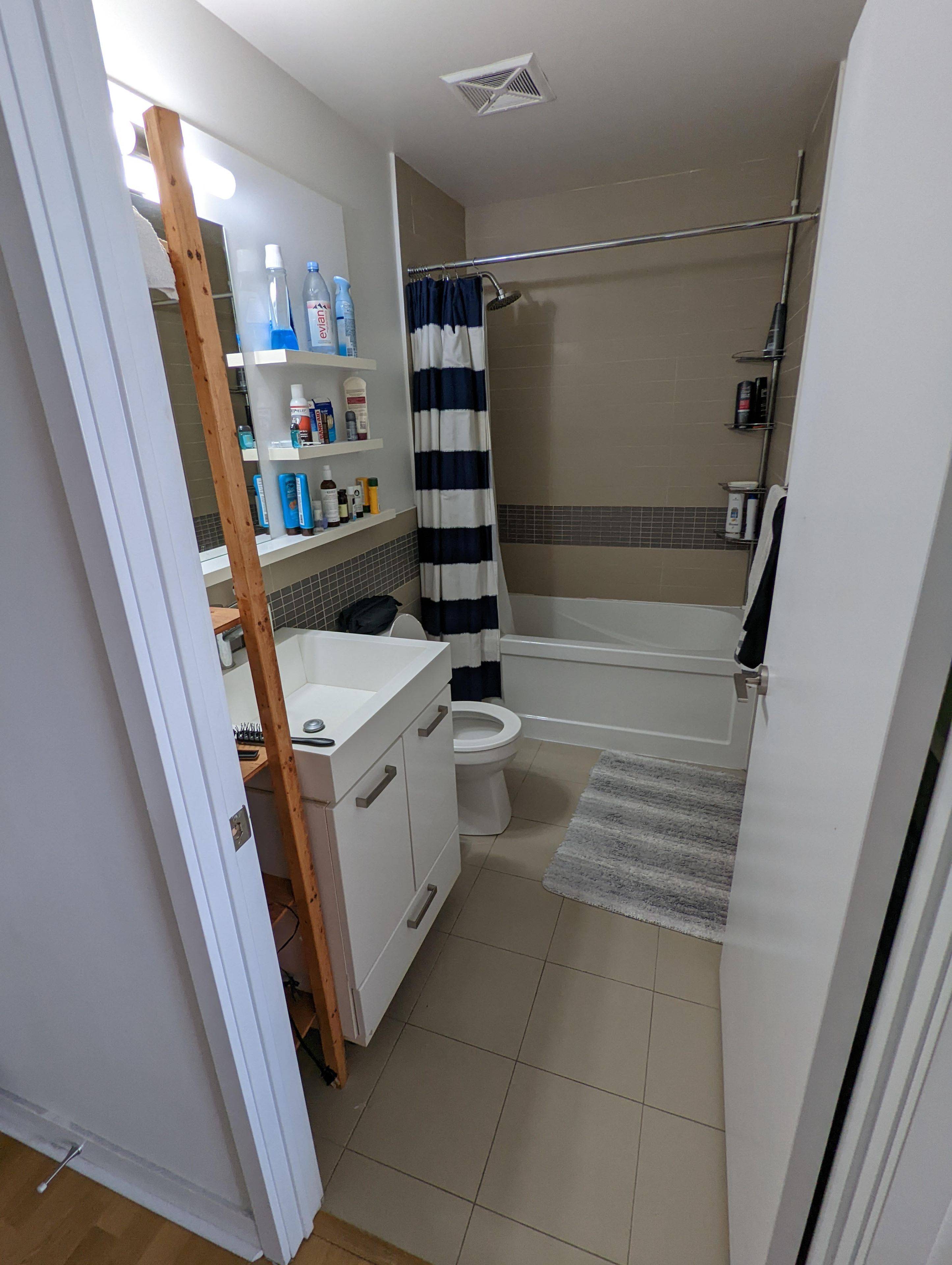 295 Adelaide ST W #2503, Toronto C01, ON M5V 1P7