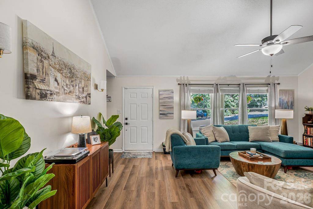 309 Treeline DR, Belmont, NC 28012