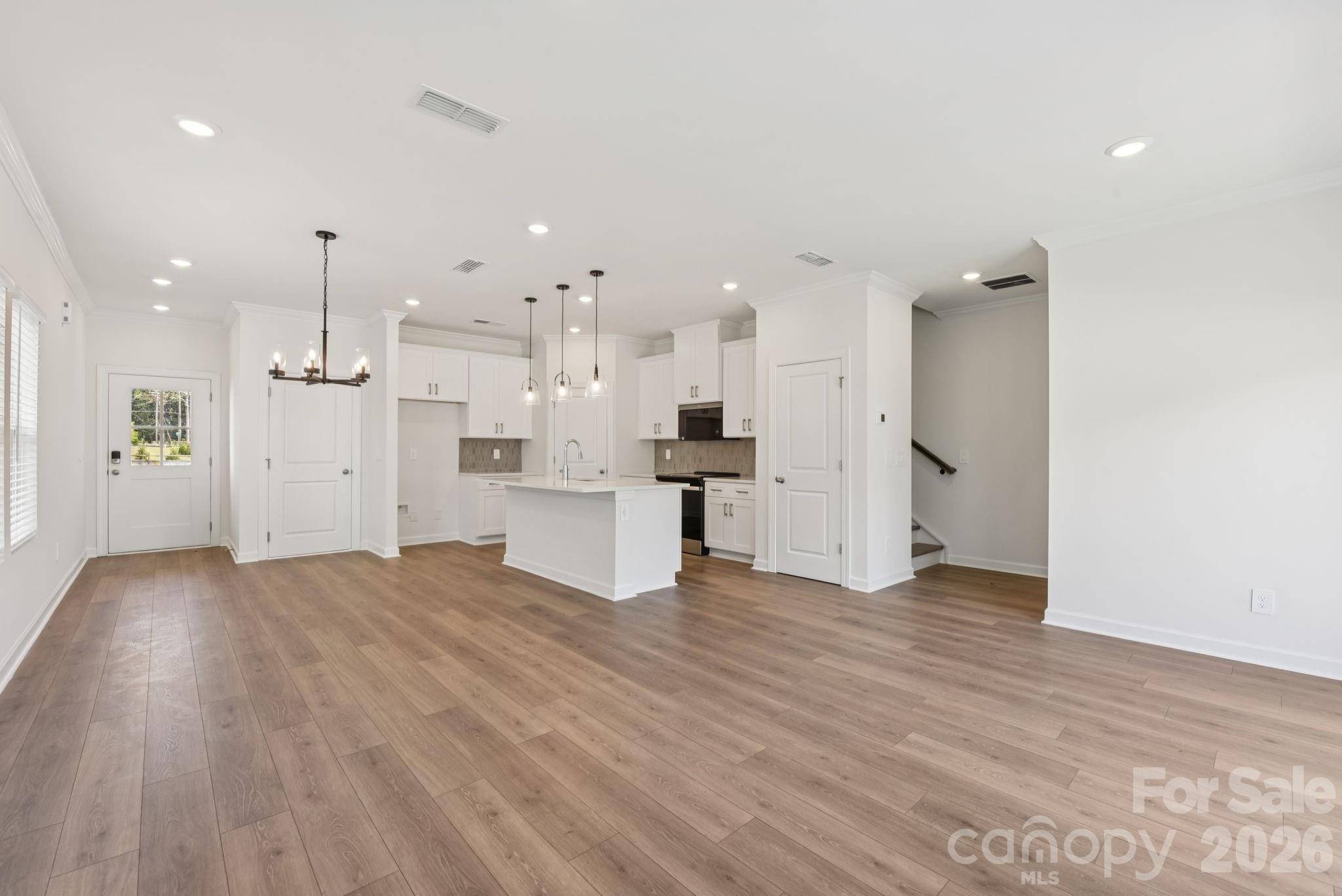8236 Hidden Springs TRL, Charlotte, NC 28216