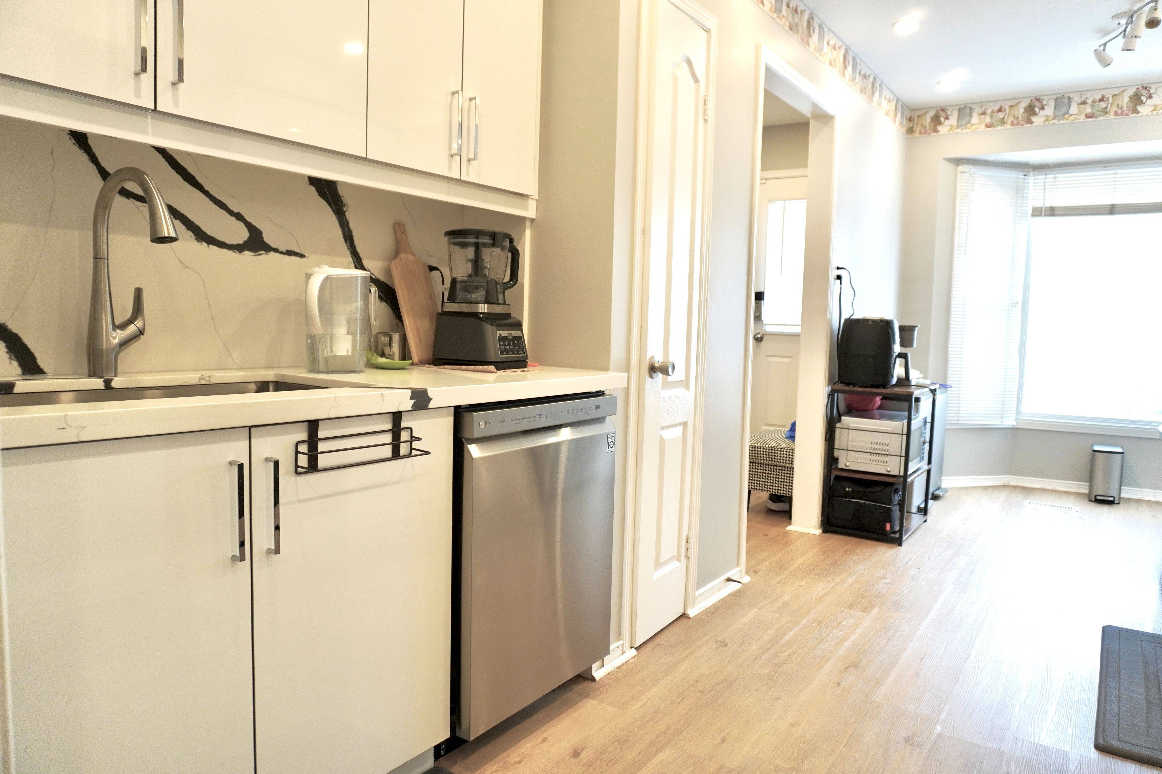 70 Barnes DR, Ajax, ON L1S 5G5