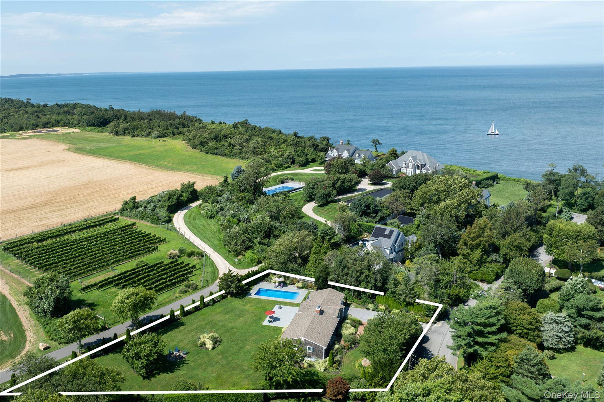 405 Birch LN, Cutchogue, NY 11935