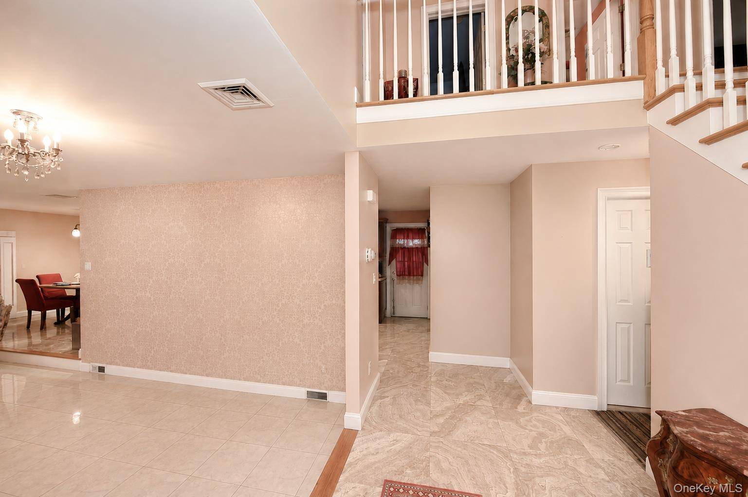 303 Westchester AVE, West Babylon, NY 11704
