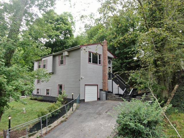 59 Woodhull Landing RD, Sound Beach, NY 11789