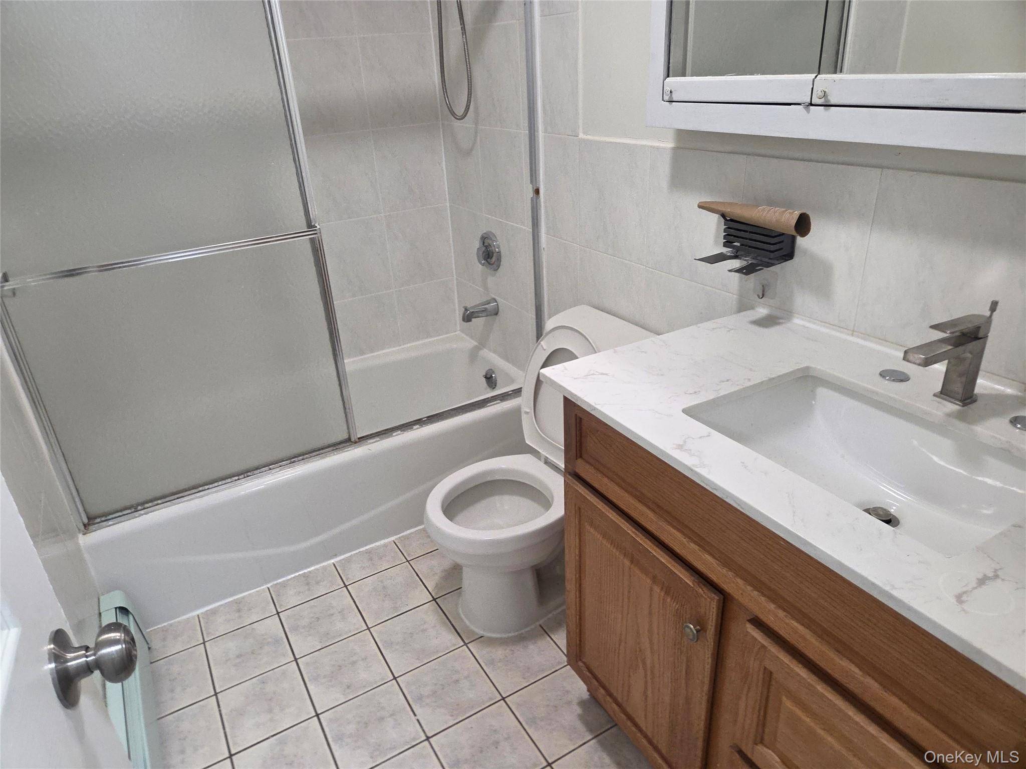 3103 Linden PL, Flushing, NY 11354