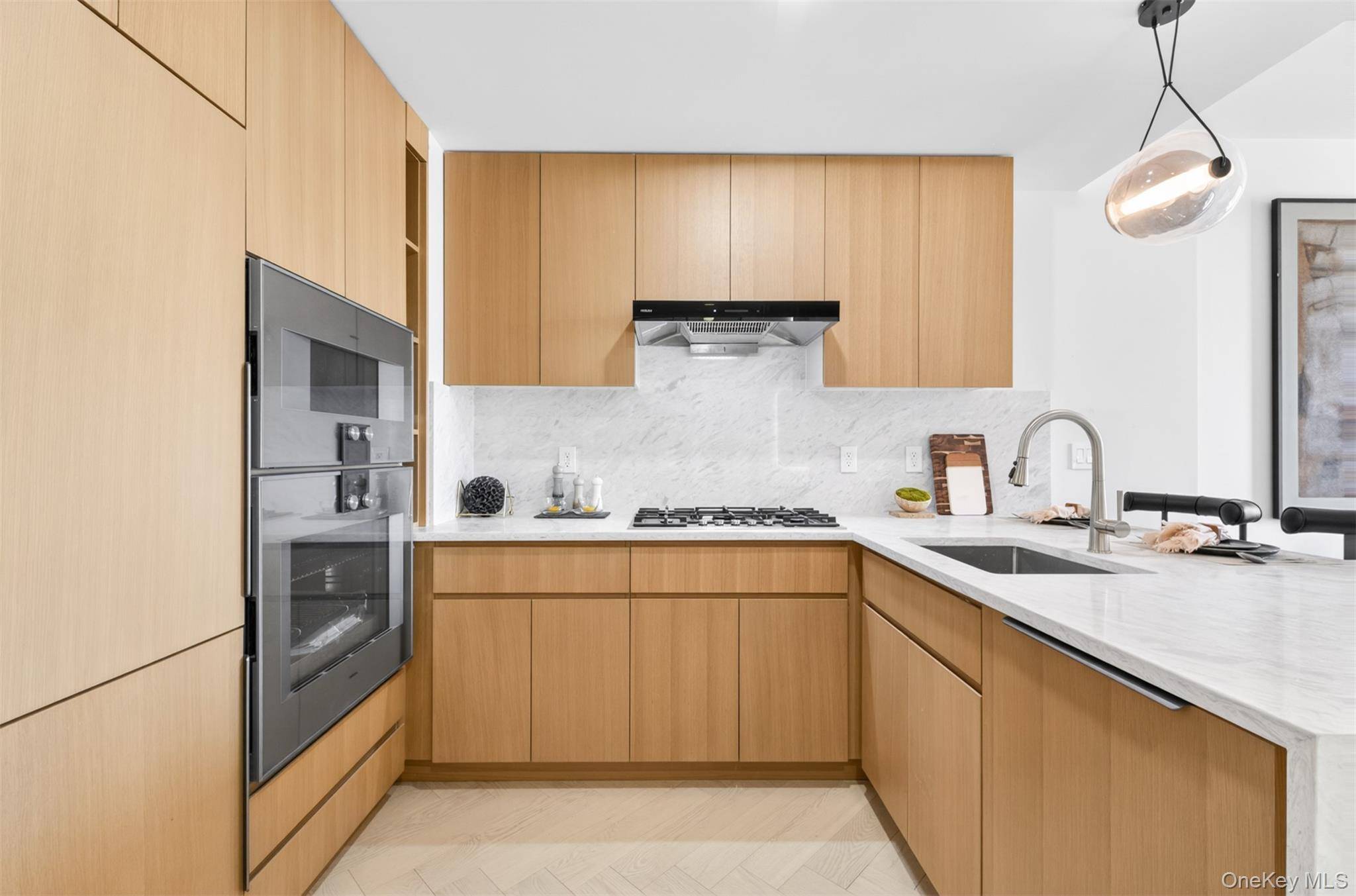 133-25 37TH AVE #17K, Flushing, NY 11354