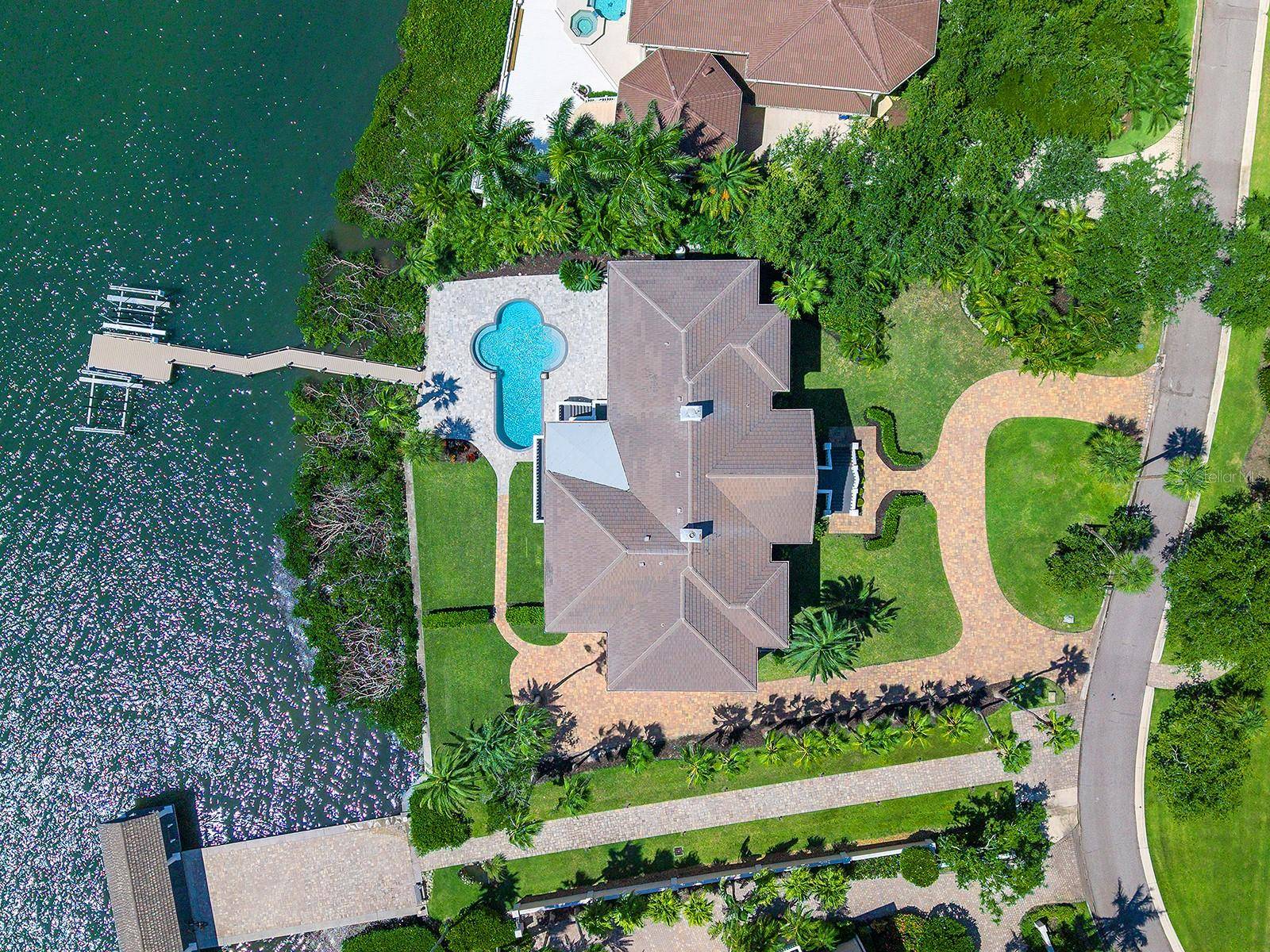112 OSPREY POINT DR, Osprey, FL 34229