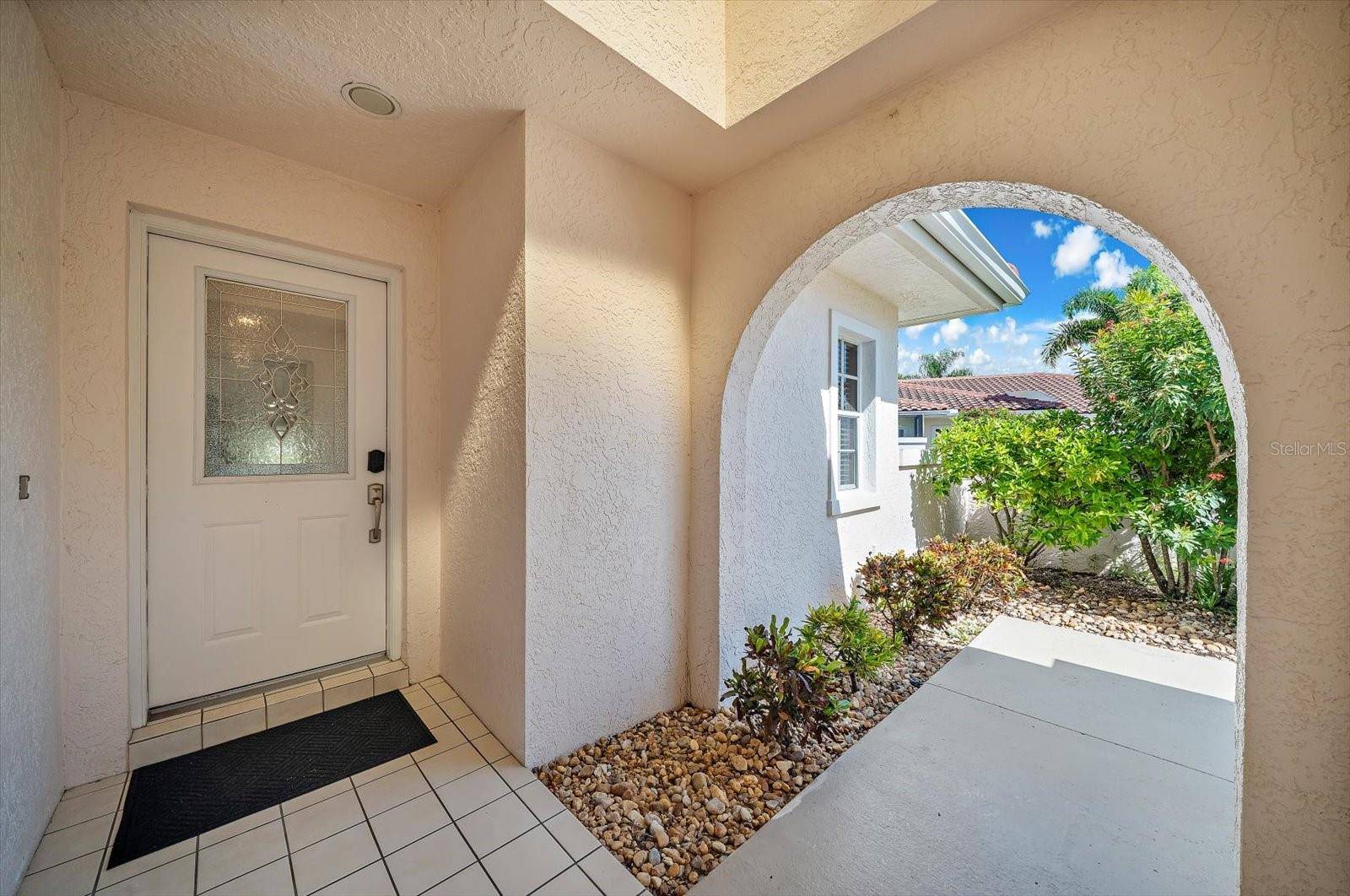 7306 GOLF POINTE CIR, Sarasota, FL 34243