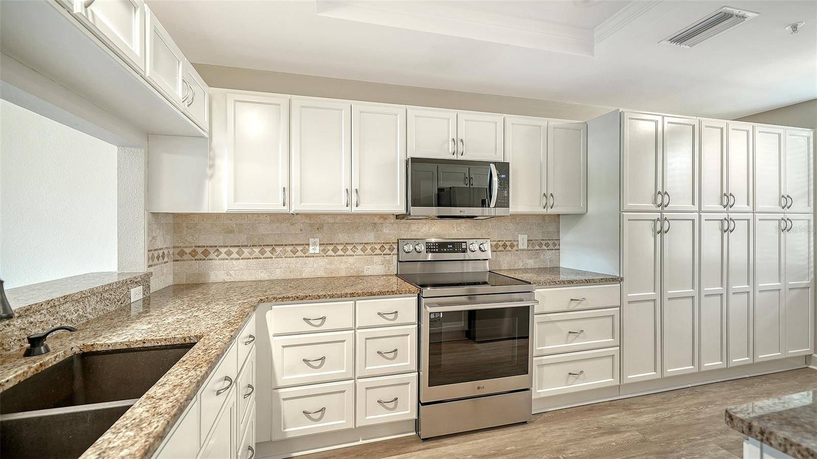 8735 OLDE HICKORY AVE #8105, Sarasota, FL 34238