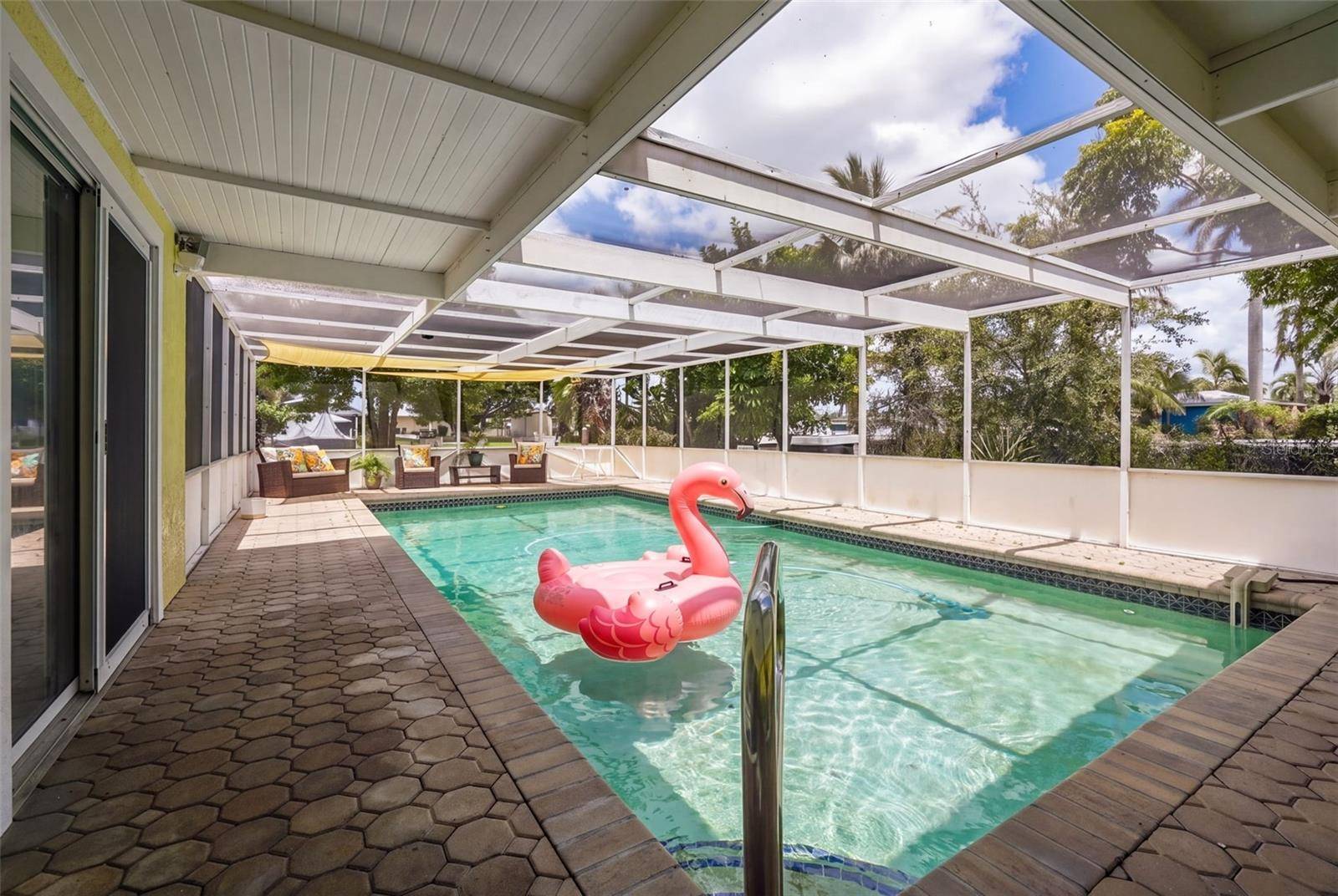 133 HOLLY AVE, Sarasota, FL 34243