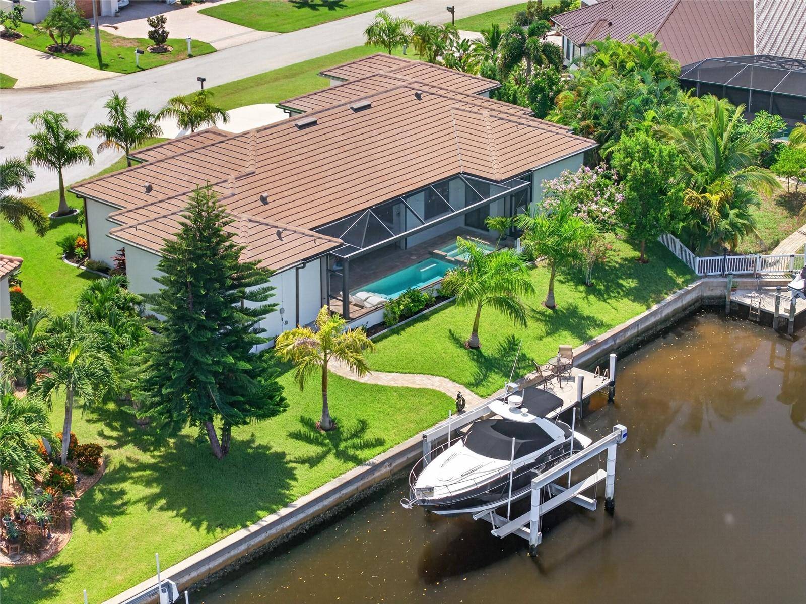 1737 CASEY KEY DR, Punta Gorda, FL 33950