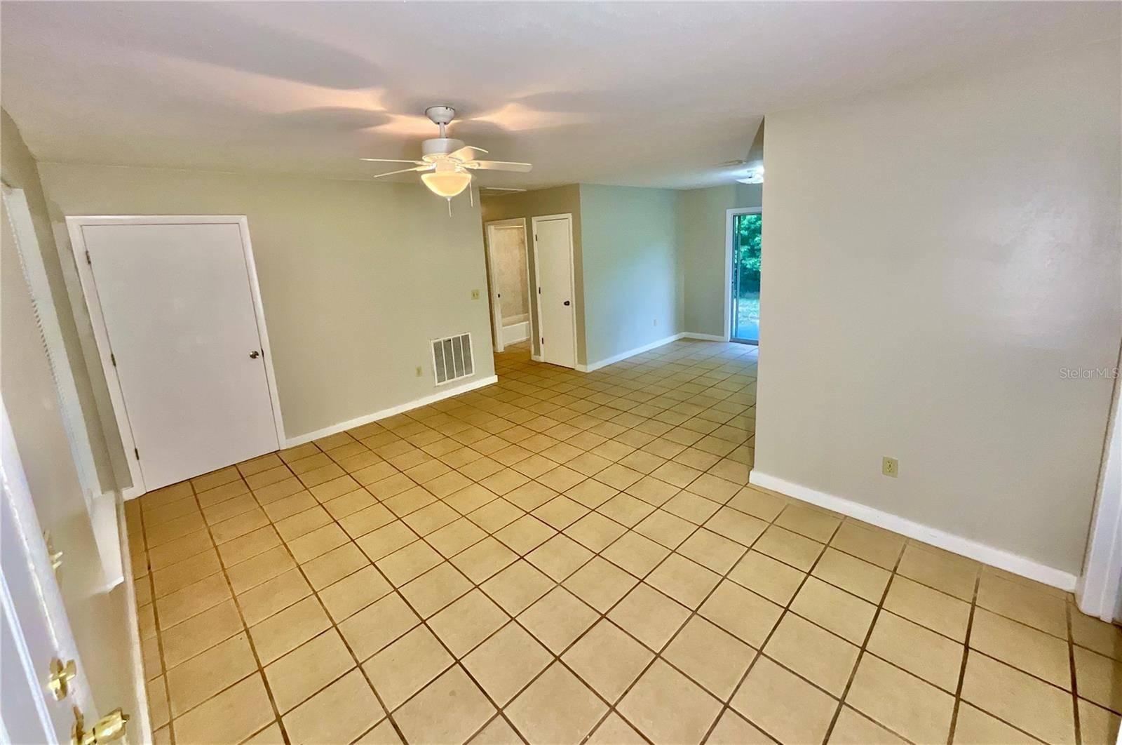 1150 CORAL FARMS RD, Florahome, FL 32140