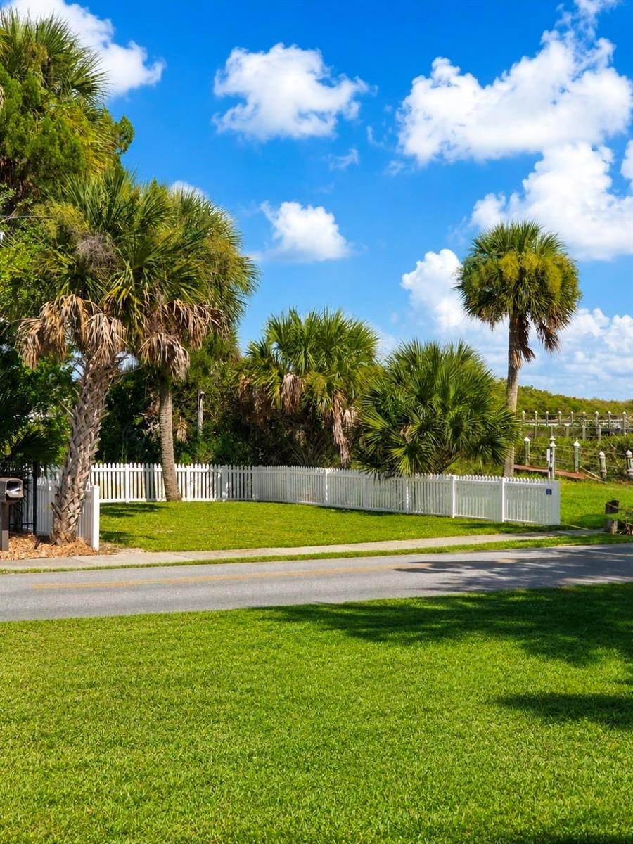 1308 S RIVERSIDE DR, Edgewater, FL 32132