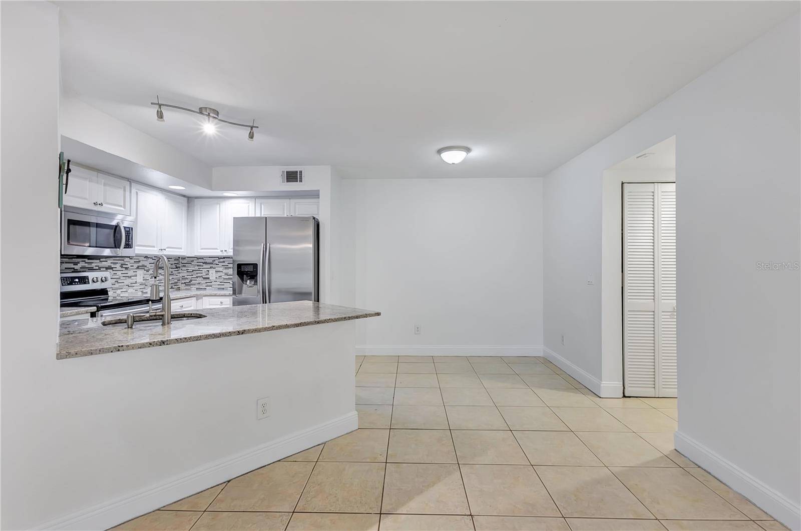 4540 COMMANDER DR #2218, Orlando, FL 32822