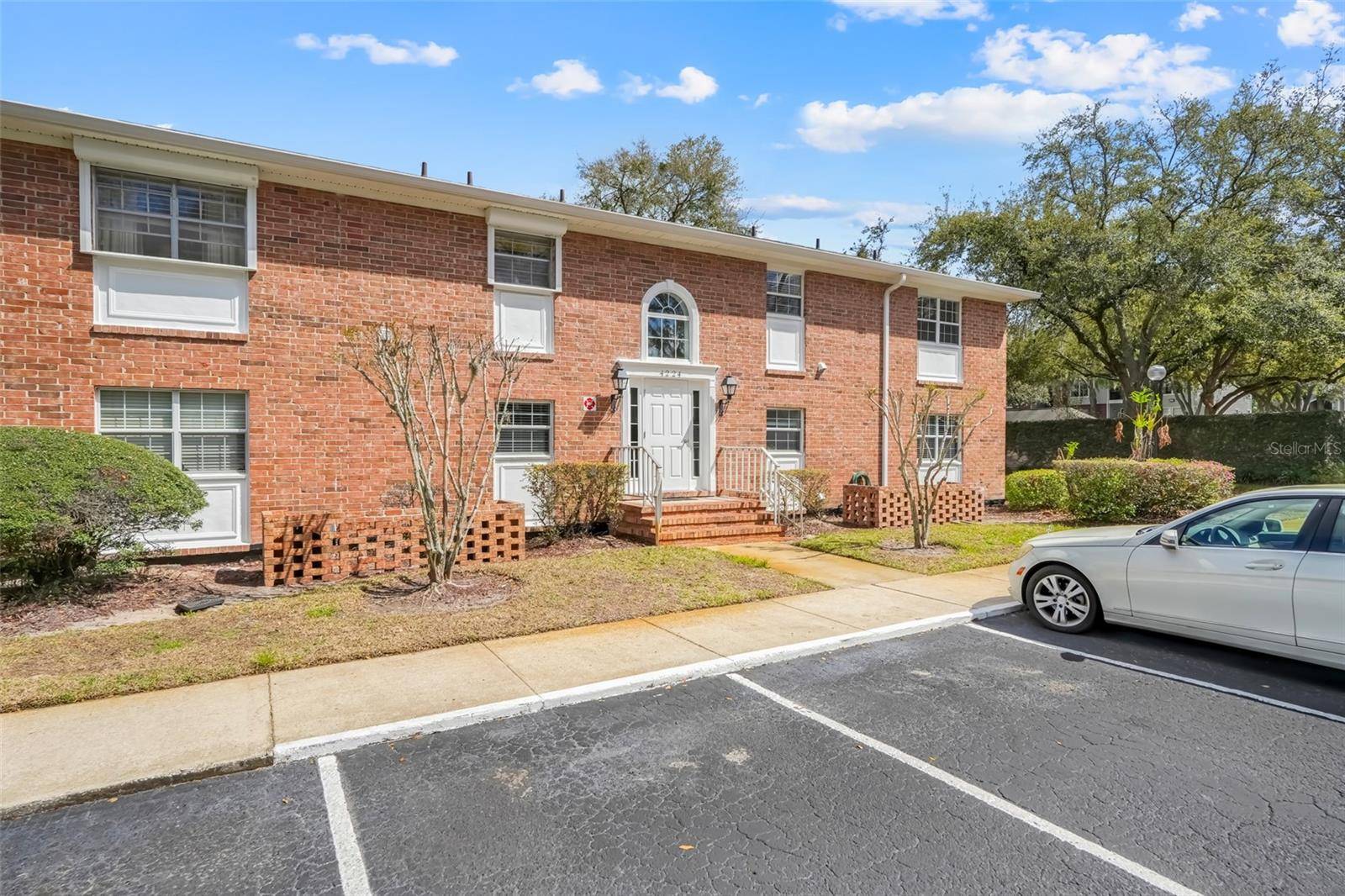 4224 LAKE UNDERHILL RD #8B8, Orlando, FL 32803