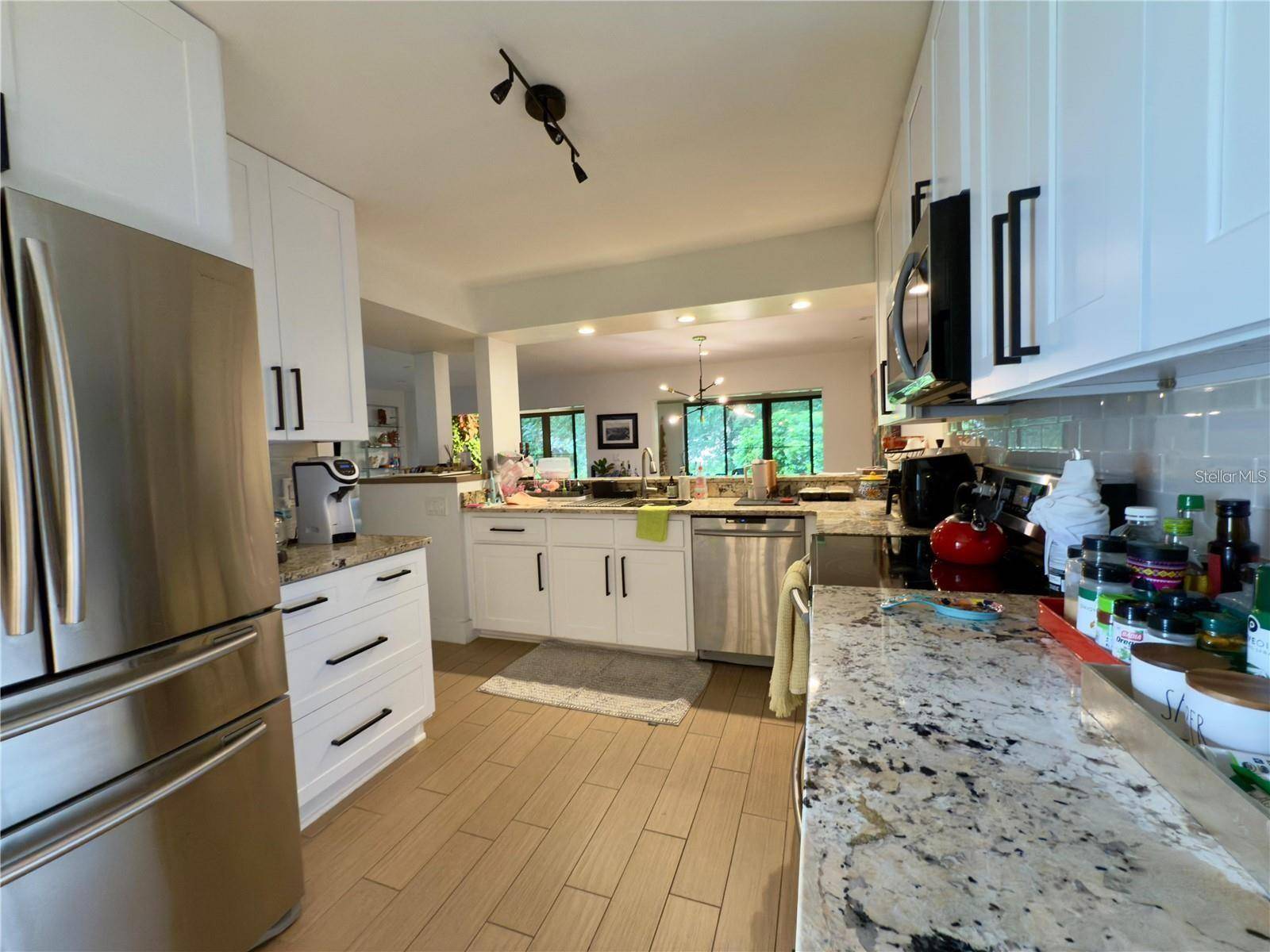 8113 BREEZE COVE LN, Orlando, FL 32819