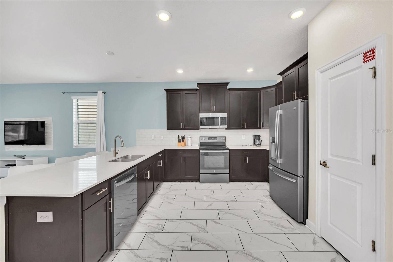 1652 MOON VALLEY DR, Davenport, FL 33896