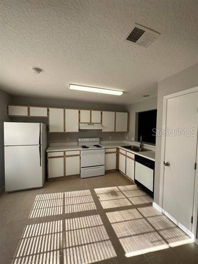 2147 CYPRESS BAY BLVD, Kissimmee, FL 34743