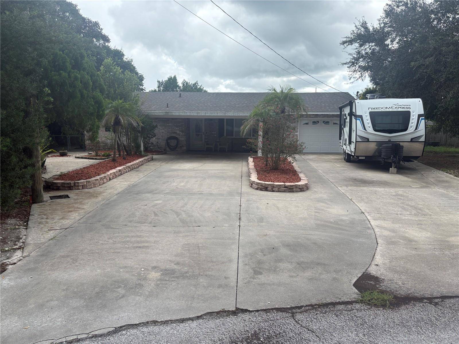 3690 DALE CT, Mount Dora, FL 32757