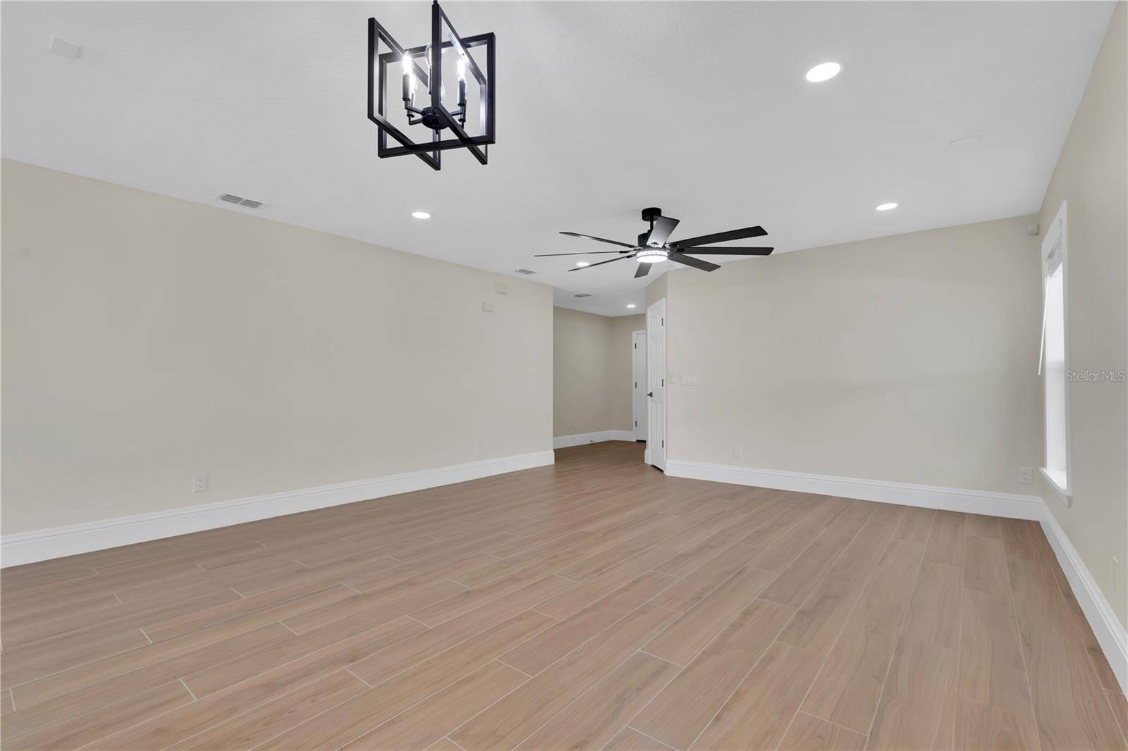531 FLOWER FIELDS LN, Orlando, FL 32824
