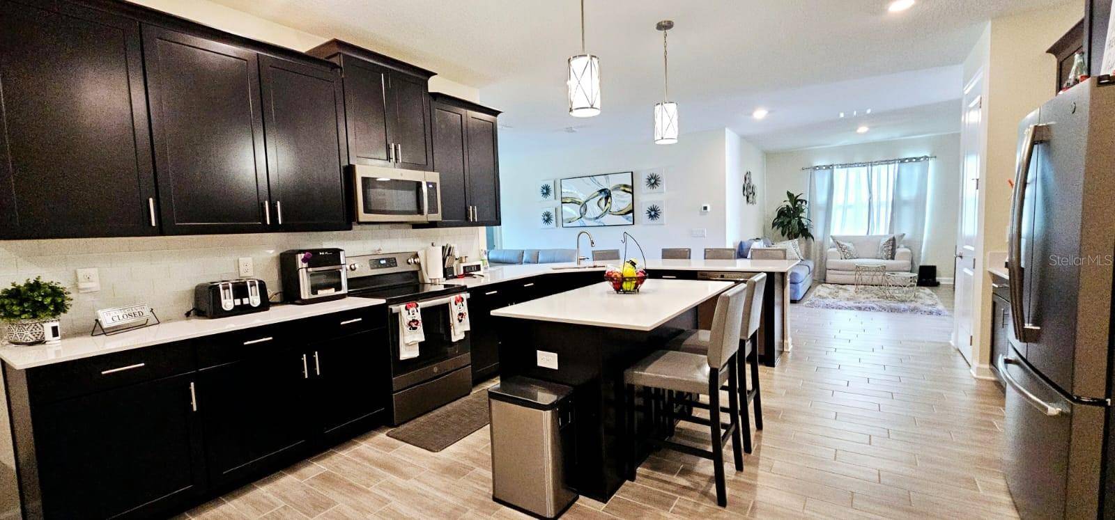 2424 CAMDEN PARK AVE, Davenport, FL 33837