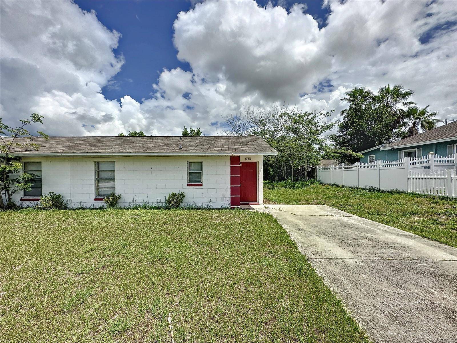 606 CLAUDE HOLMES SR AVE, Haines City, FL 33844