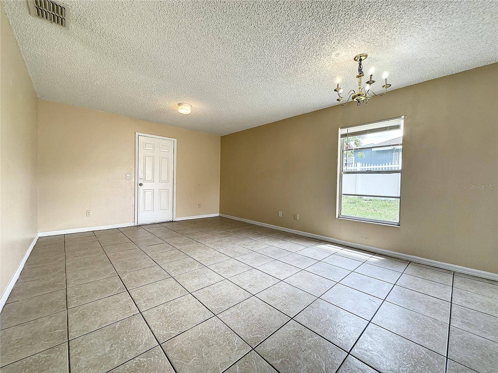 606 CLAUDE HOLMES SR AVE, Haines City, FL 33844