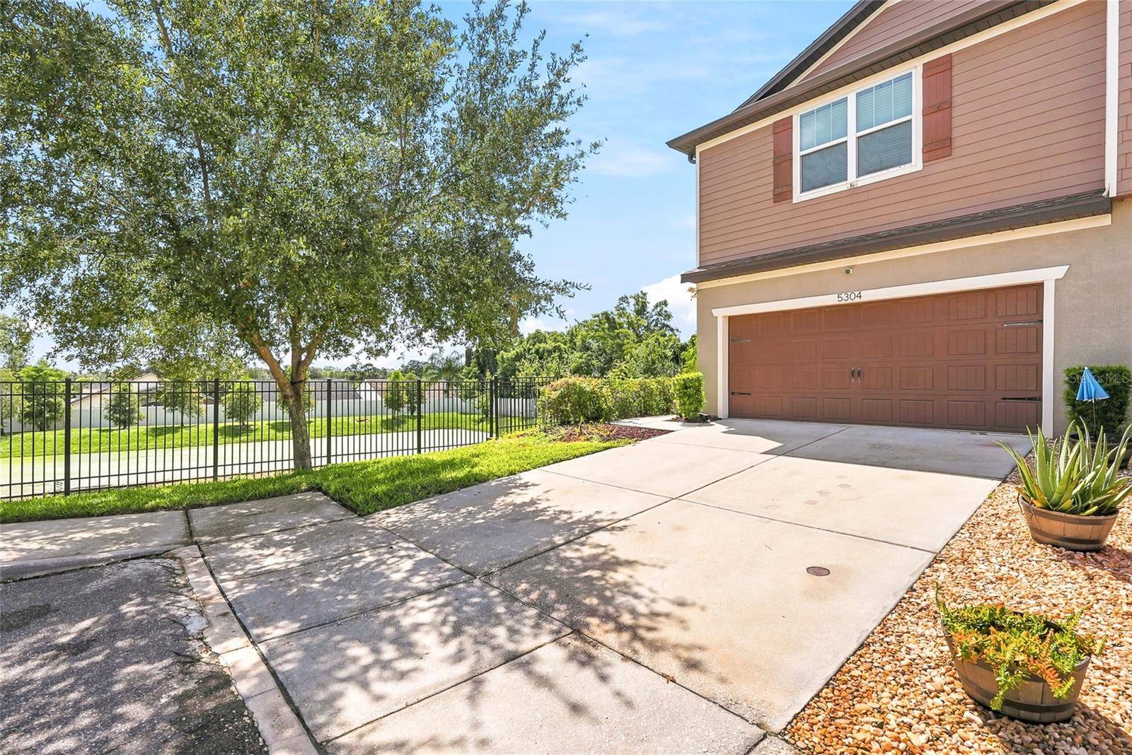 5304 SYLVESTER LOOP, Tampa, FL 33610