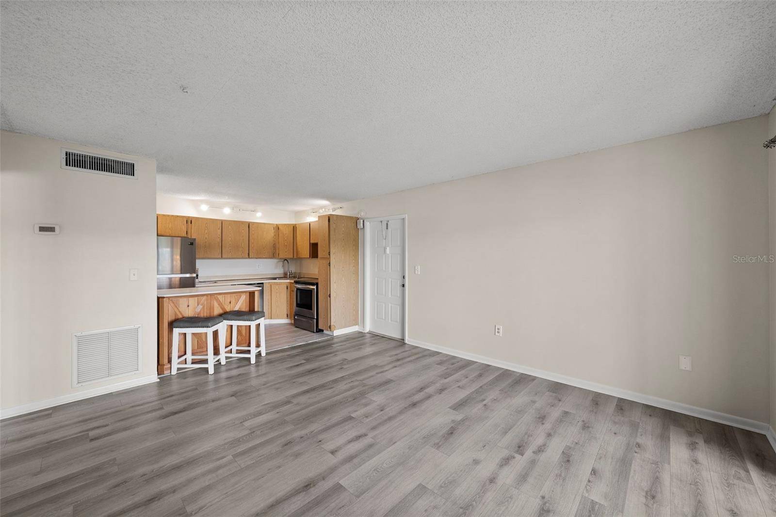 1423 PINE GLEN LN #C1, Tarpon Springs, FL 34688