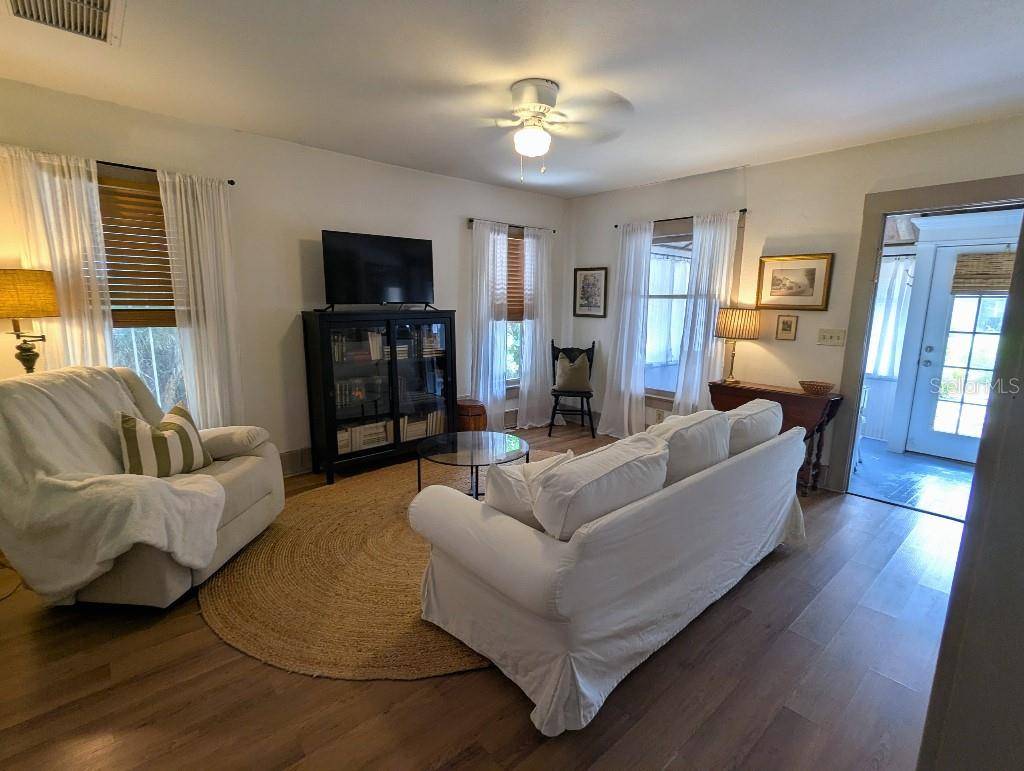 7427 CHAPEL AVE, New Port Richey, FL 34652