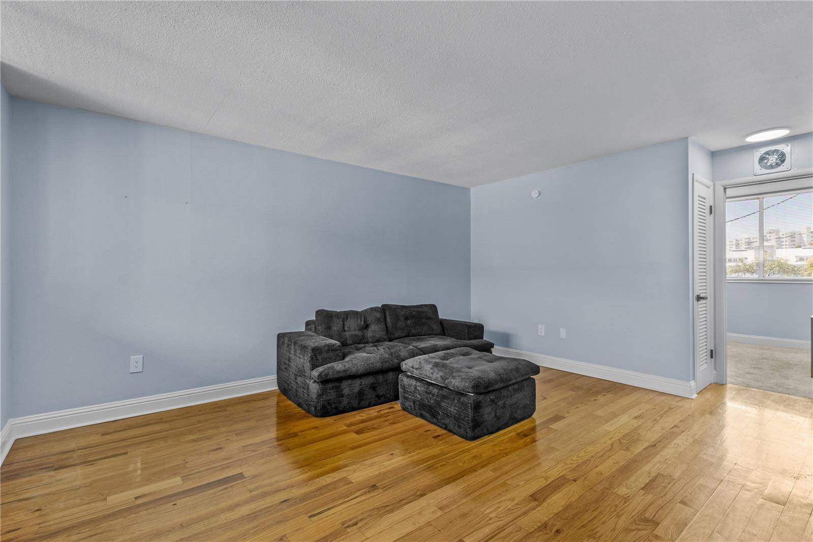 1301 S HOWARD AVE #B18, Tampa, FL 33606
