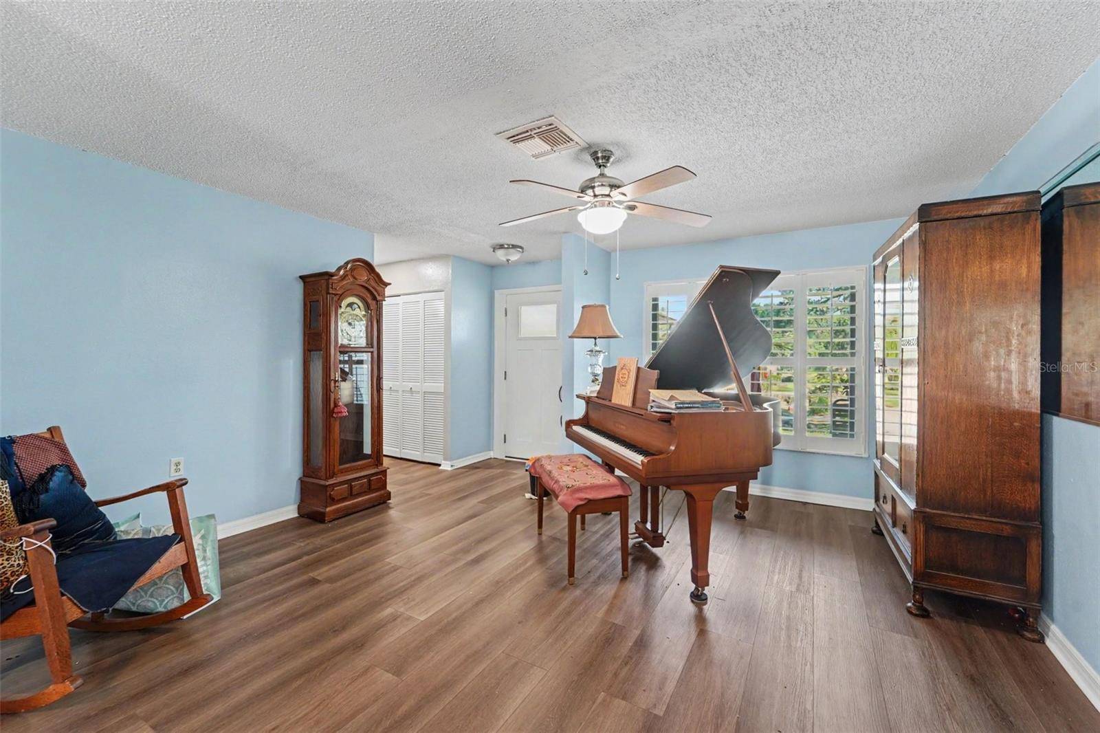 8521 CEDARVIEW CT, Port Richey, FL 34668