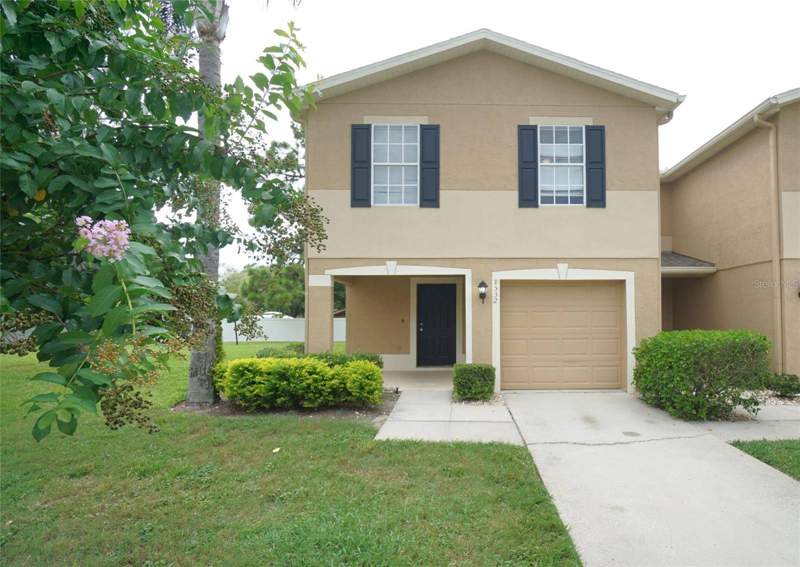 8532 EDGEWATER PLACE BLVD, Tampa, FL 33615