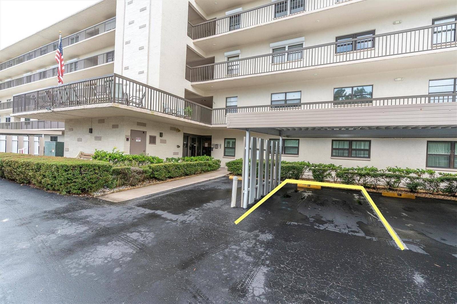 8198 TERRACE GARDEN DR #511, St Petersburg, FL 33709